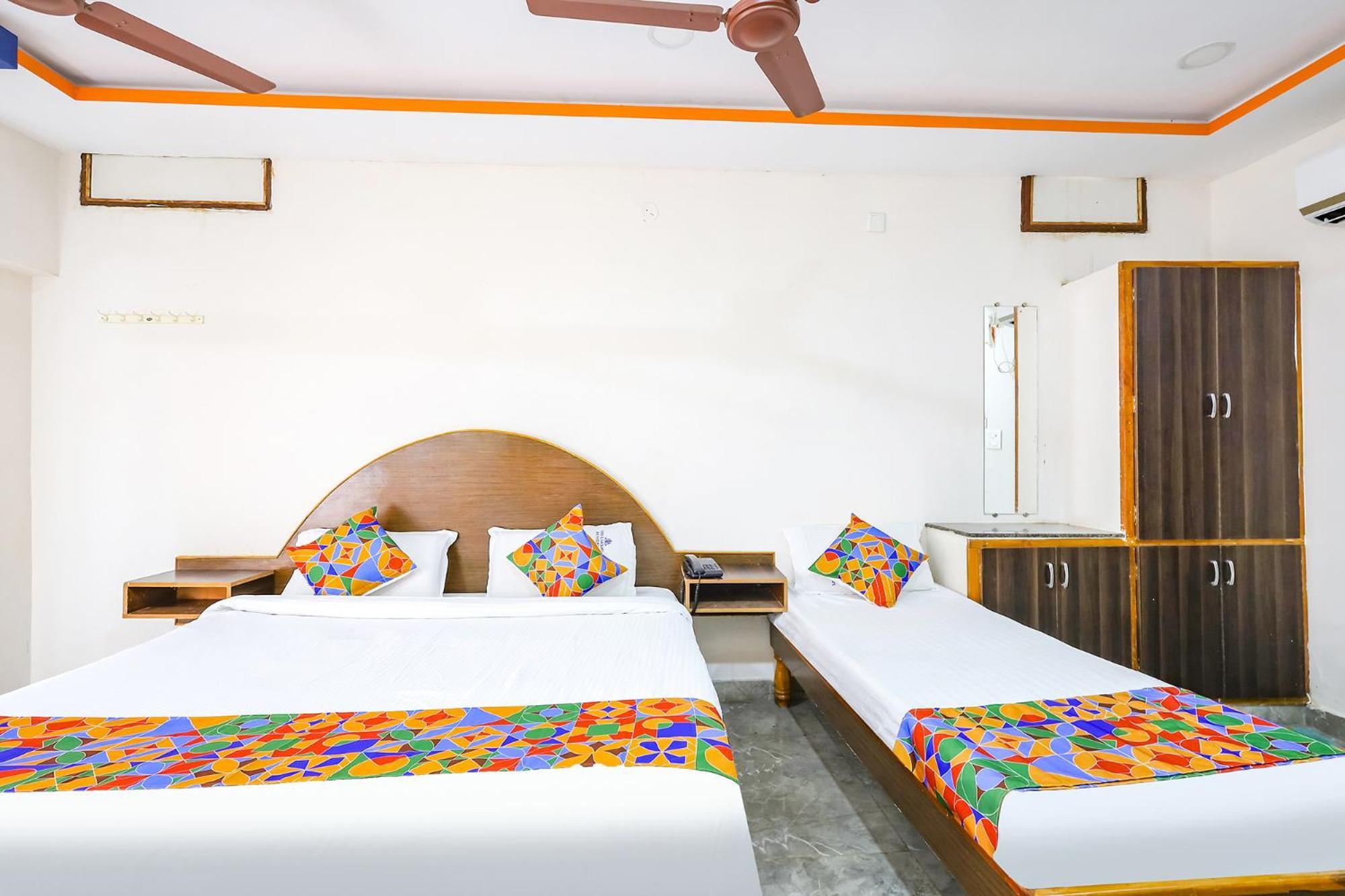 Capital O Lakshmi Residency Hotel Tirupati Exterior photo
