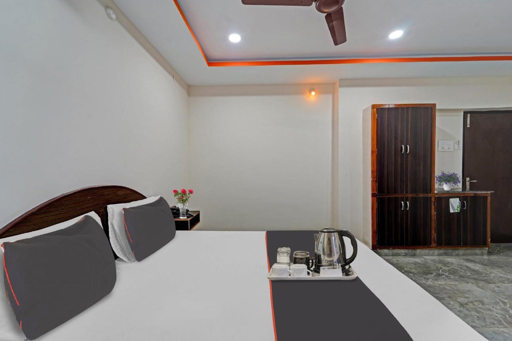 Capital O Lakshmi Residency Hotel Tirupati Exterior photo