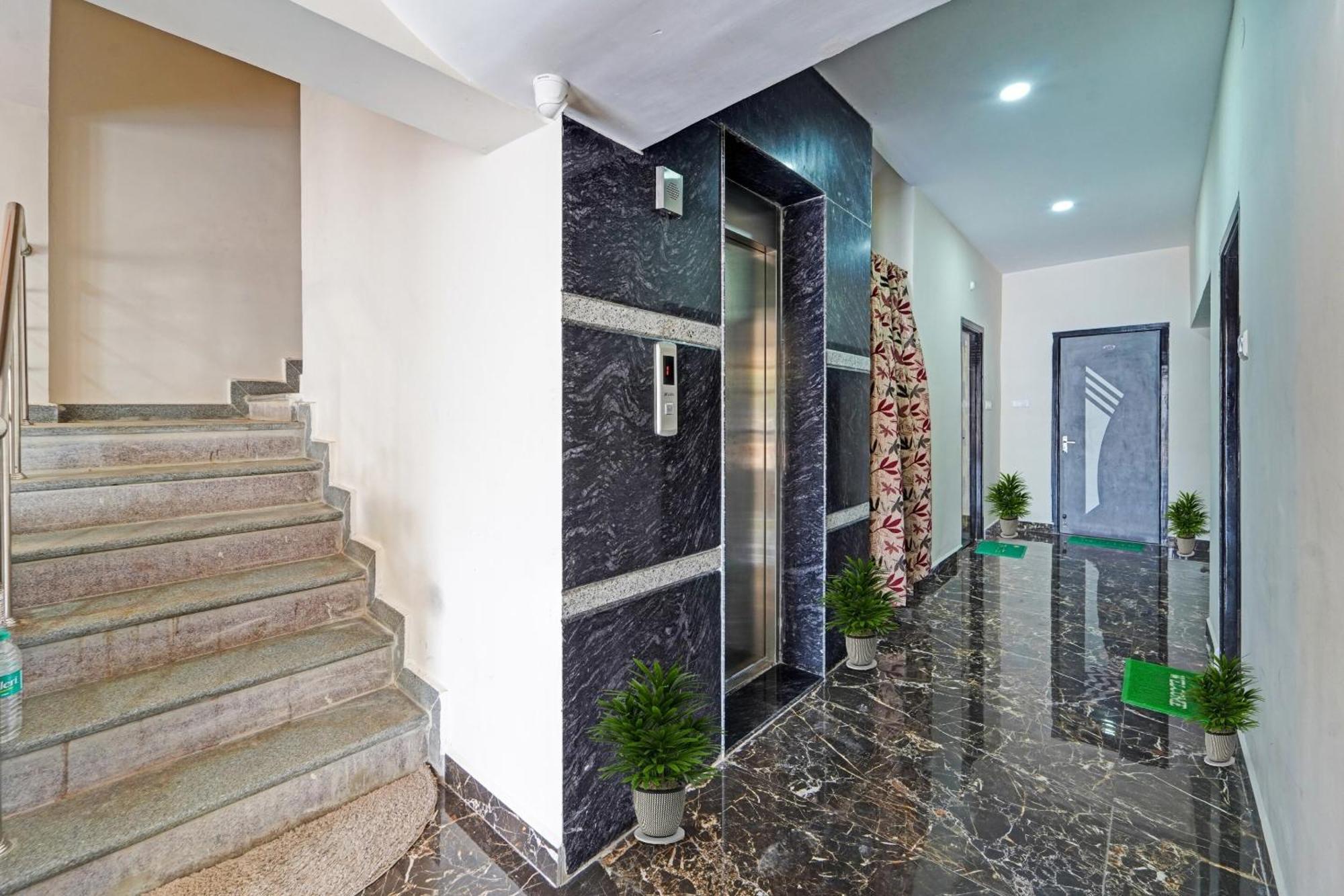 Capital O Lakshmi Residency Hotel Tirupati Exterior photo