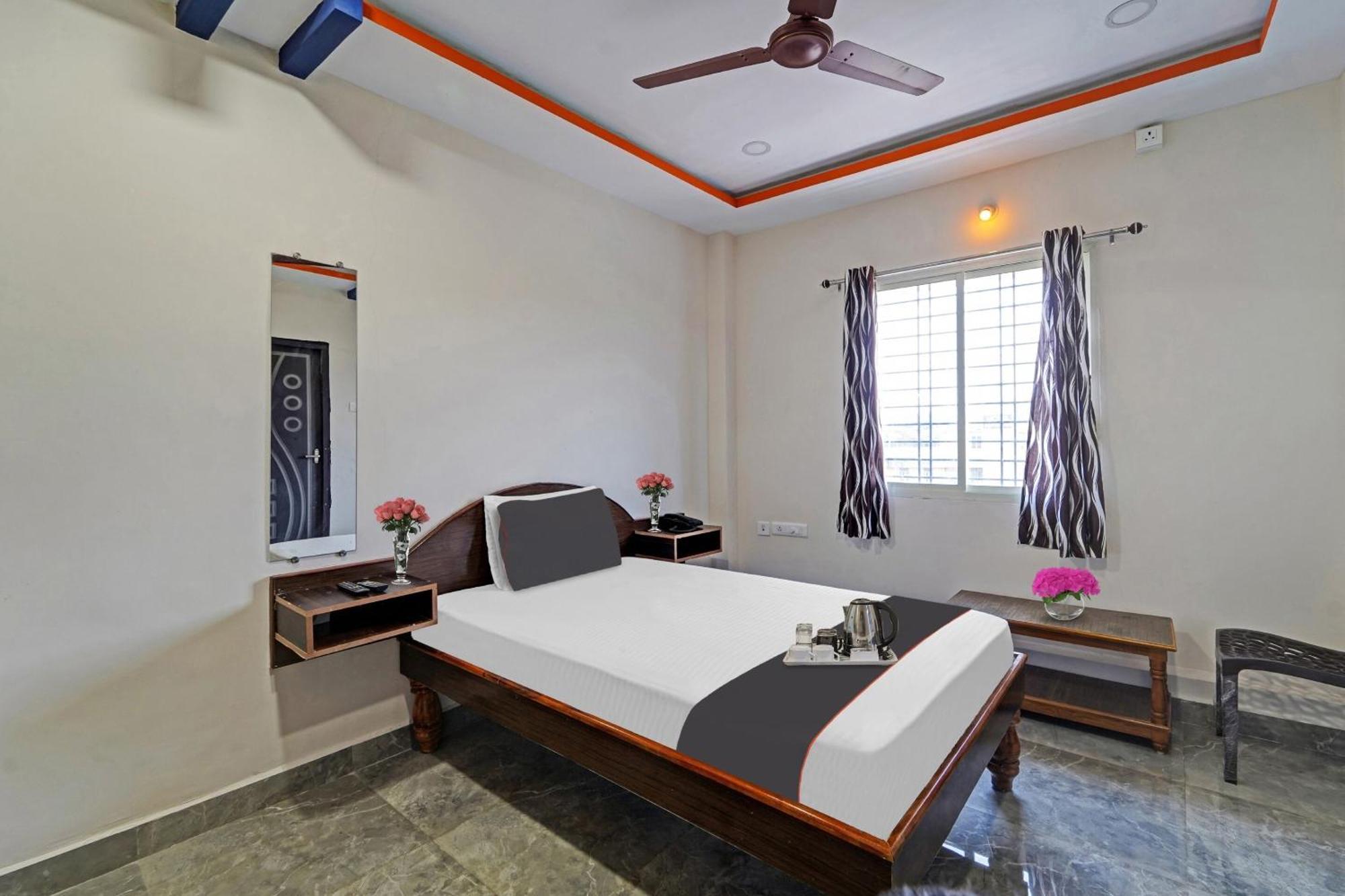 Capital O Lakshmi Residency Hotel Tirupati Exterior photo