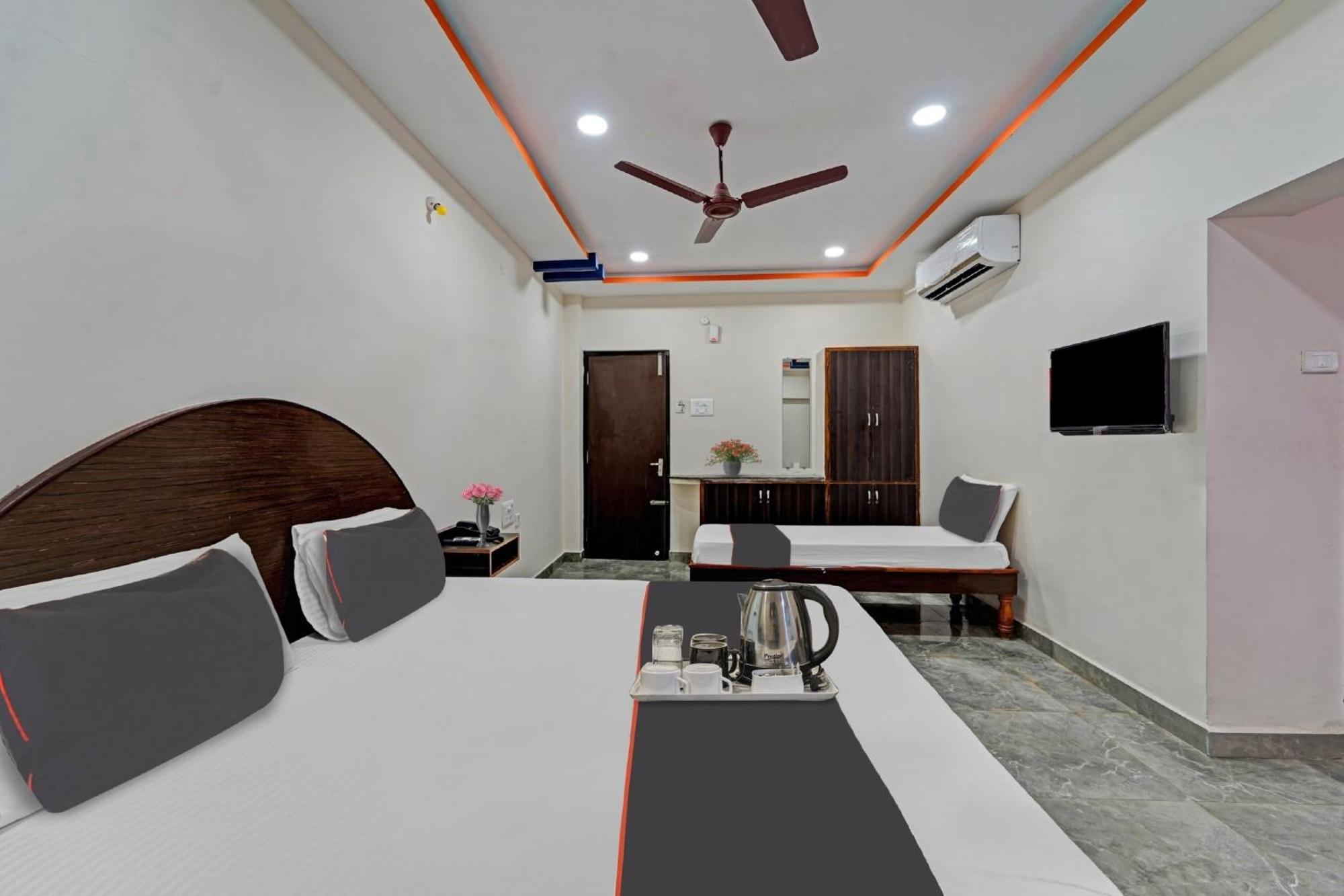 Capital O Lakshmi Residency Hotel Tirupati Exterior photo