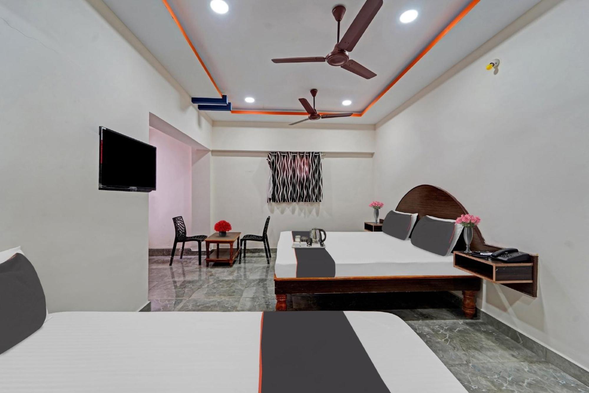Capital O Lakshmi Residency Hotel Tirupati Exterior photo
