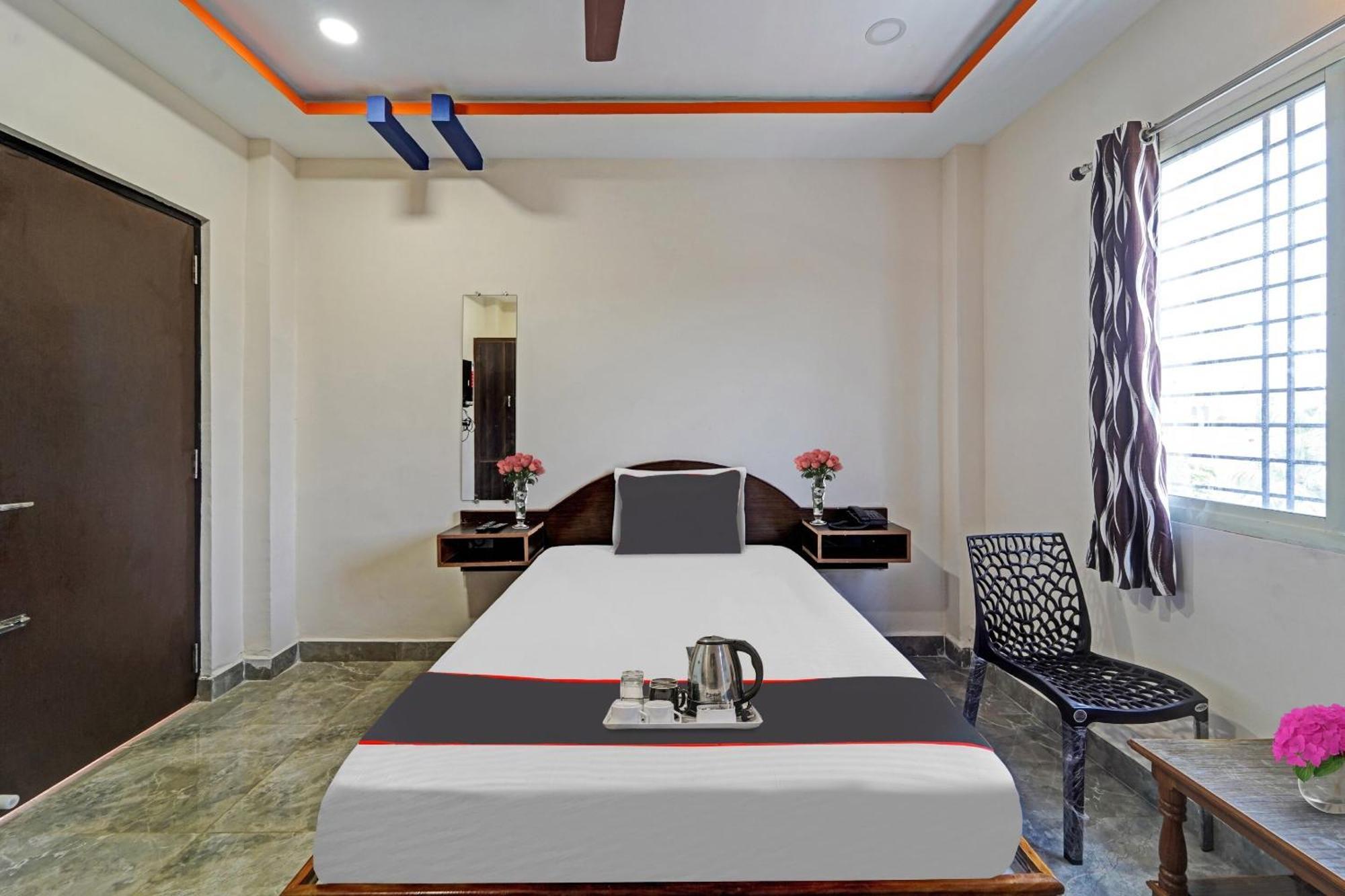 Capital O Lakshmi Residency Hotel Tirupati Exterior photo
